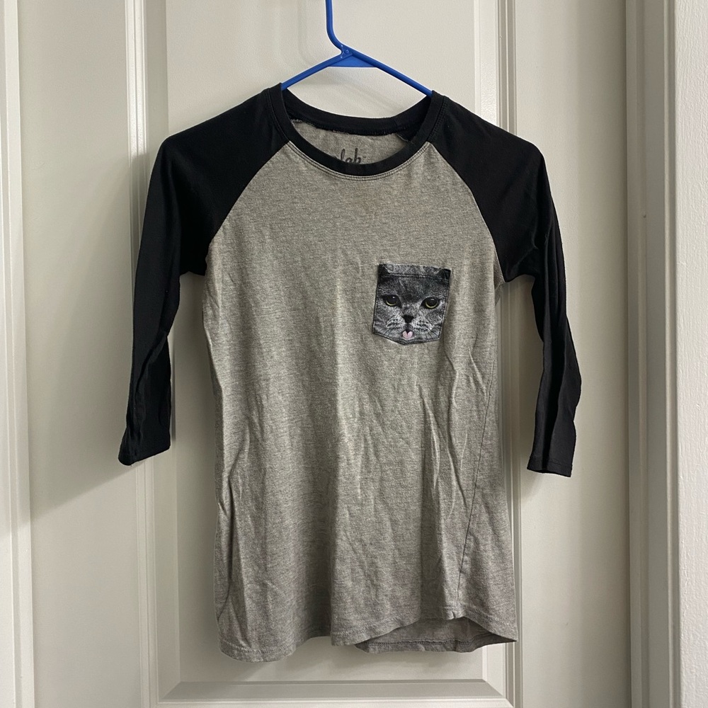Black and gray Henley cat pocket